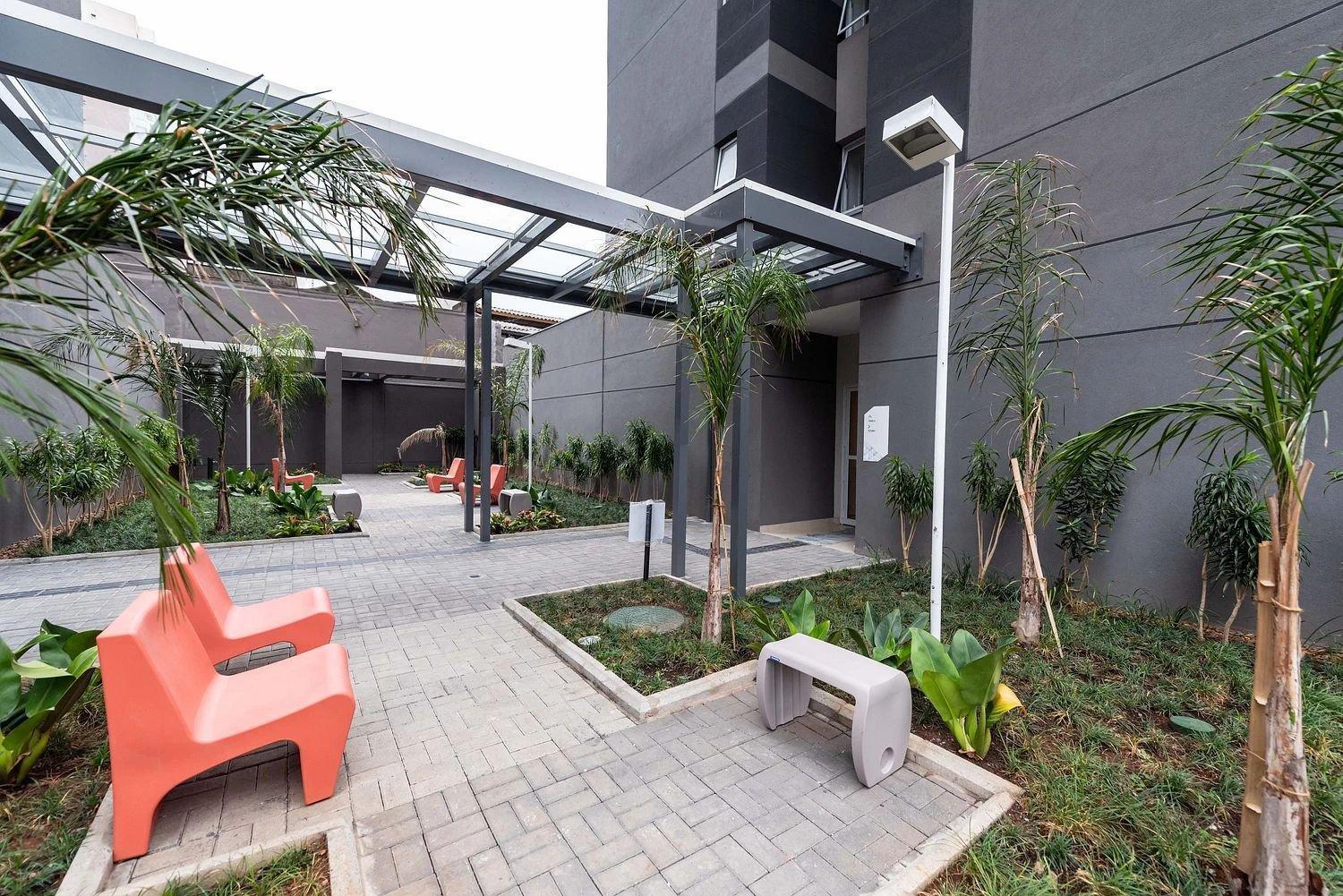 Mv102 - Apto C/ Piscina Prox. Ao Metro Bras Apartamento *